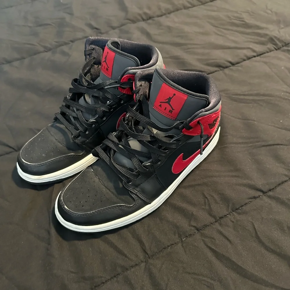 Jordan 1 - Picture 1 of 6
